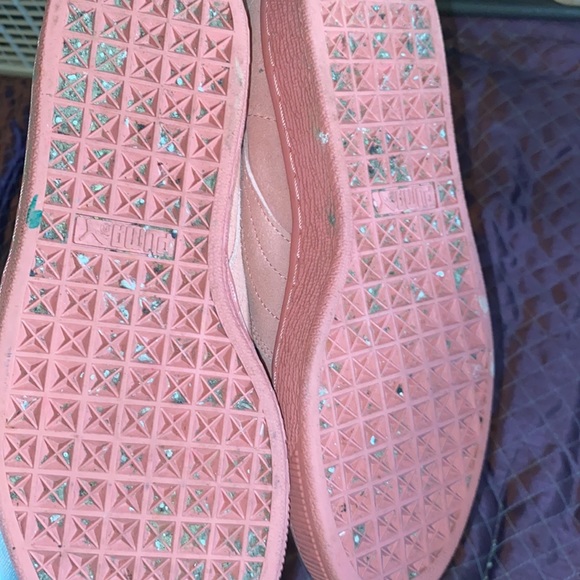 Womens puma pink velvet shoes - Picture 3 of 6